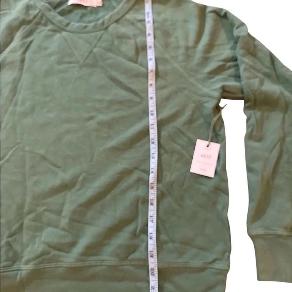 AE77 Women’s Crewneck Sweatshirt Green Fleece Pullover Size M NWT